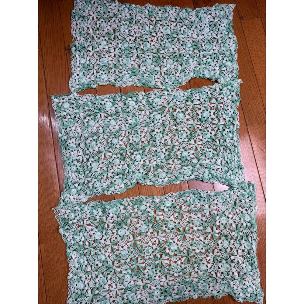 Vintage Handmade Crochet Lace Panels Green White Floral Rosette Set‎ of 6